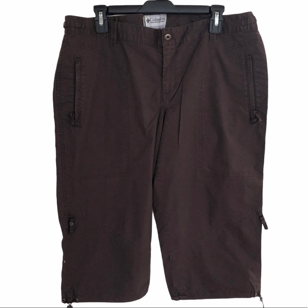 Columbia Cargo Shorts Size XL